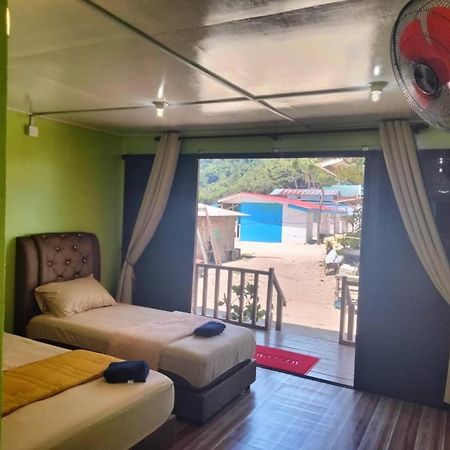 Oceanboys Inn Kampong Pasir Panjang  Bagian luar foto