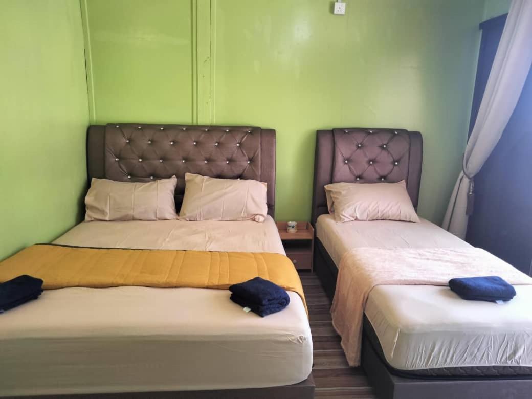 Oceanboys Inn Kampong Pasir Panjang  Bagian luar foto