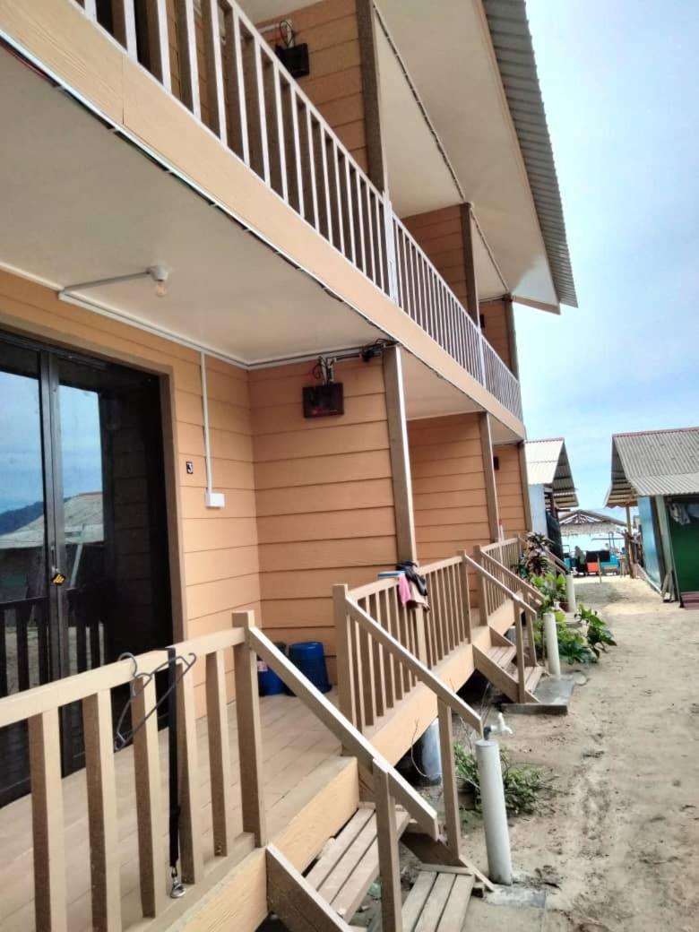 Oceanboys Inn Kampong Pasir Panjang  Bagian luar foto